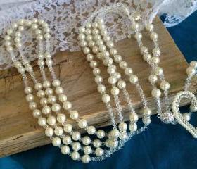 Cream Color Pears Wedding Lasso